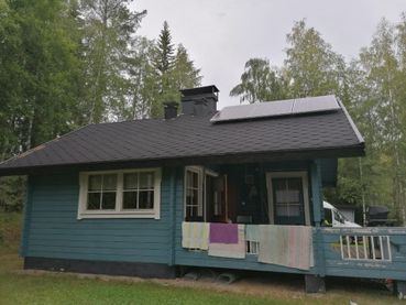 Savon Aurinkoenergia Oy asentaa aurinkosähköjärjestelmät mökkien katoille